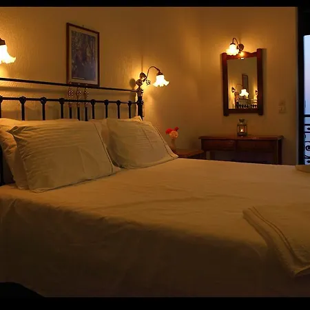 Mando Beachfront Stafylos