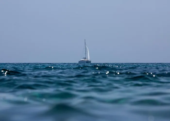 Mando Beachfront Гостевой дом Стафилос